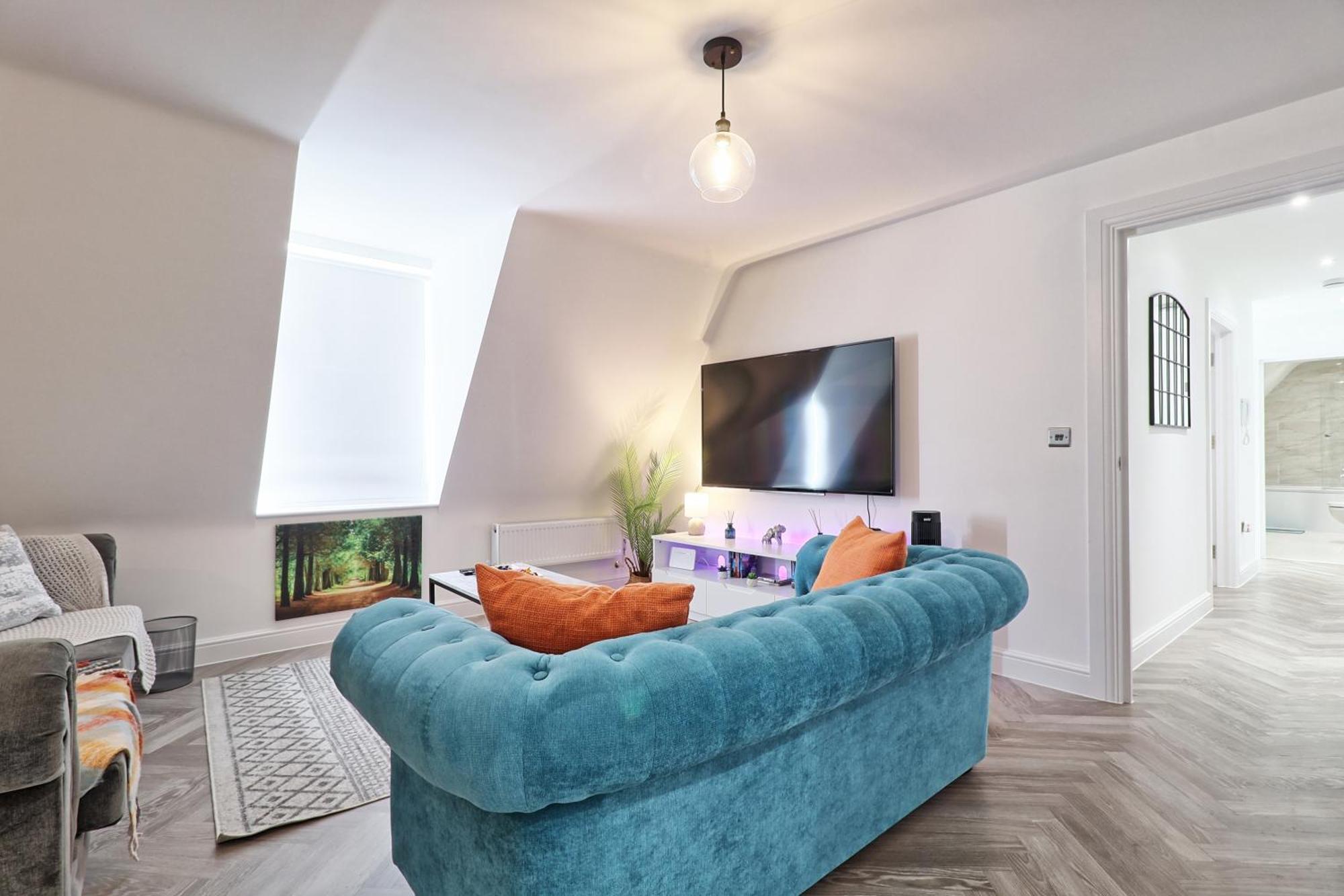 Writtle Massive 4 Bedroom Apartment With Parking In Gorgeous Countryside Location & Short Drive To Chelmsford City Centre Contractors Welcome Ngoại thất bức ảnh