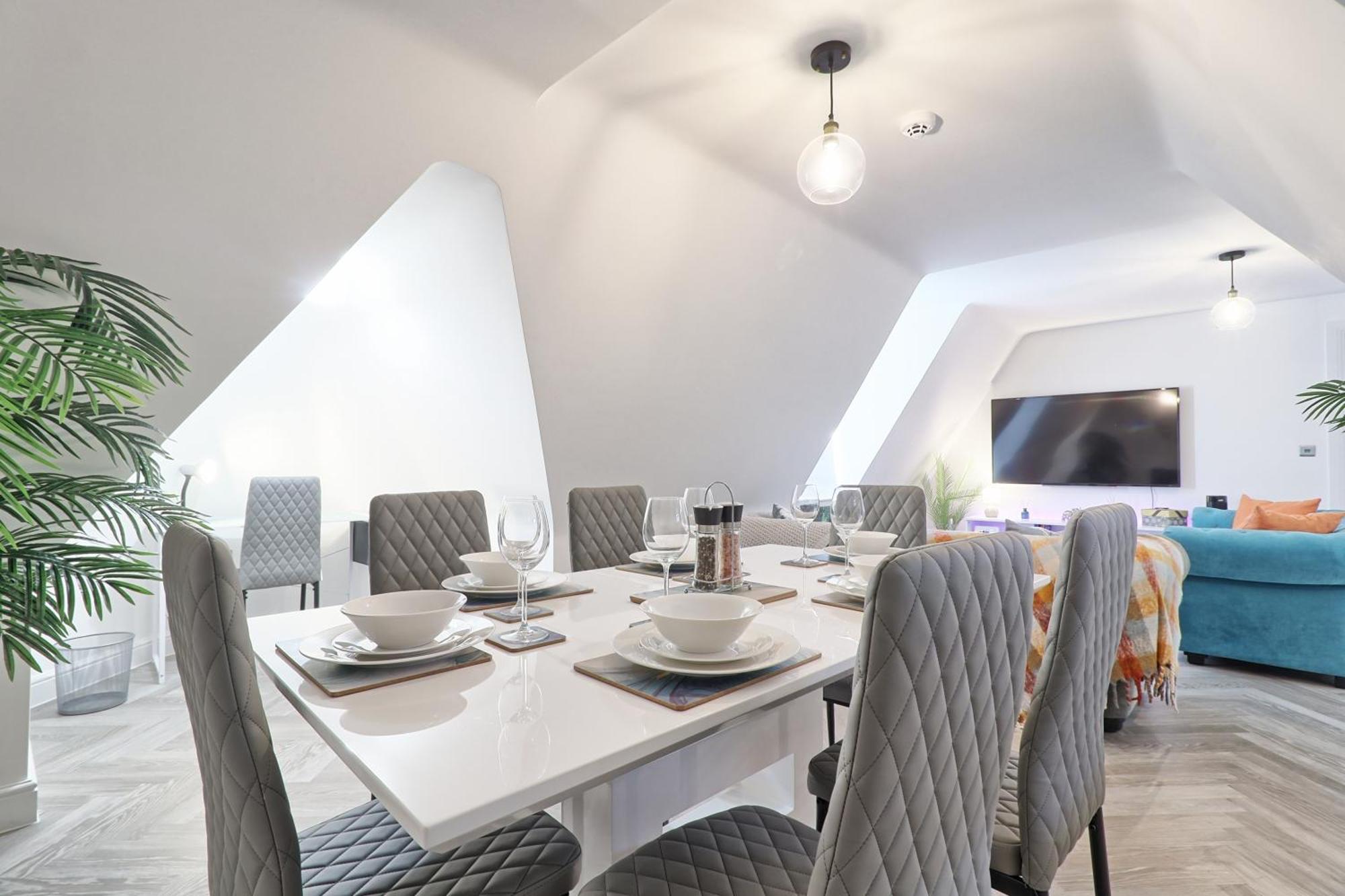 Writtle Massive 4 Bedroom Apartment With Parking In Gorgeous Countryside Location & Short Drive To Chelmsford City Centre Contractors Welcome Ngoại thất bức ảnh