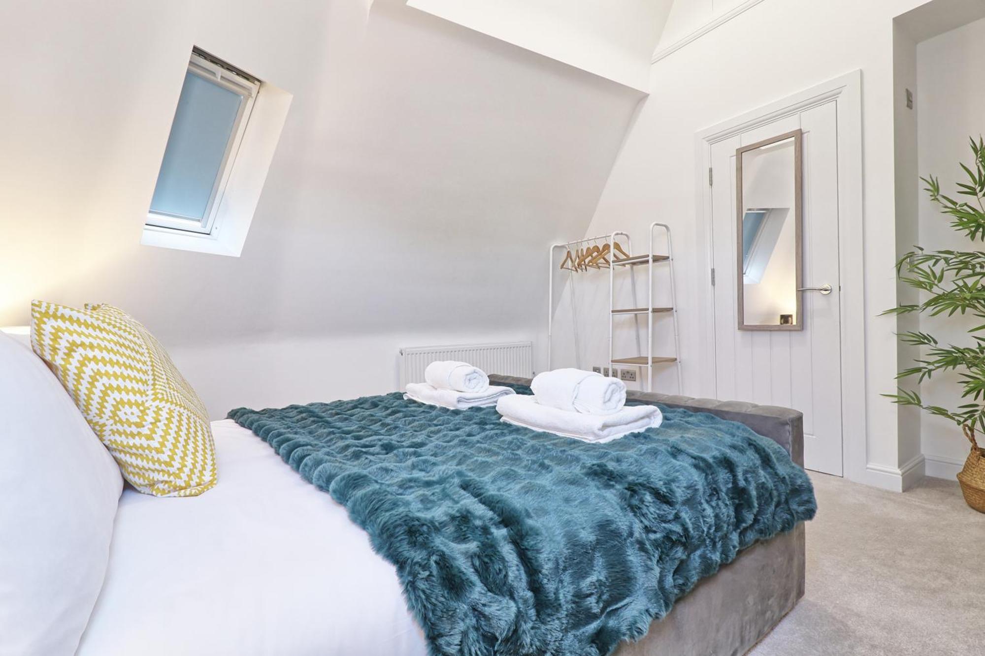 Writtle Massive 4 Bedroom Apartment With Parking In Gorgeous Countryside Location & Short Drive To Chelmsford City Centre Contractors Welcome Ngoại thất bức ảnh