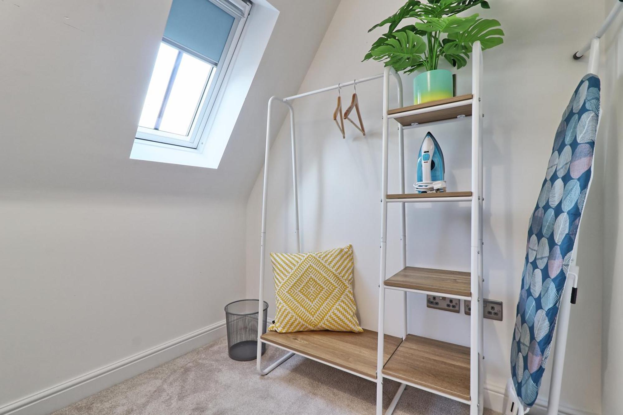 Writtle Massive 4 Bedroom Apartment With Parking In Gorgeous Countryside Location & Short Drive To Chelmsford City Centre Contractors Welcome Ngoại thất bức ảnh