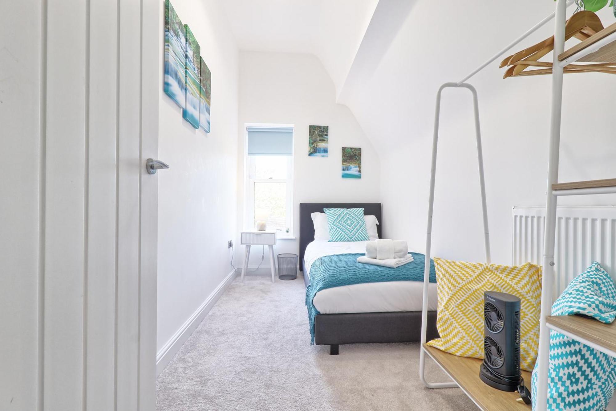 Writtle Massive 4 Bedroom Apartment With Parking In Gorgeous Countryside Location & Short Drive To Chelmsford City Centre Contractors Welcome Ngoại thất bức ảnh