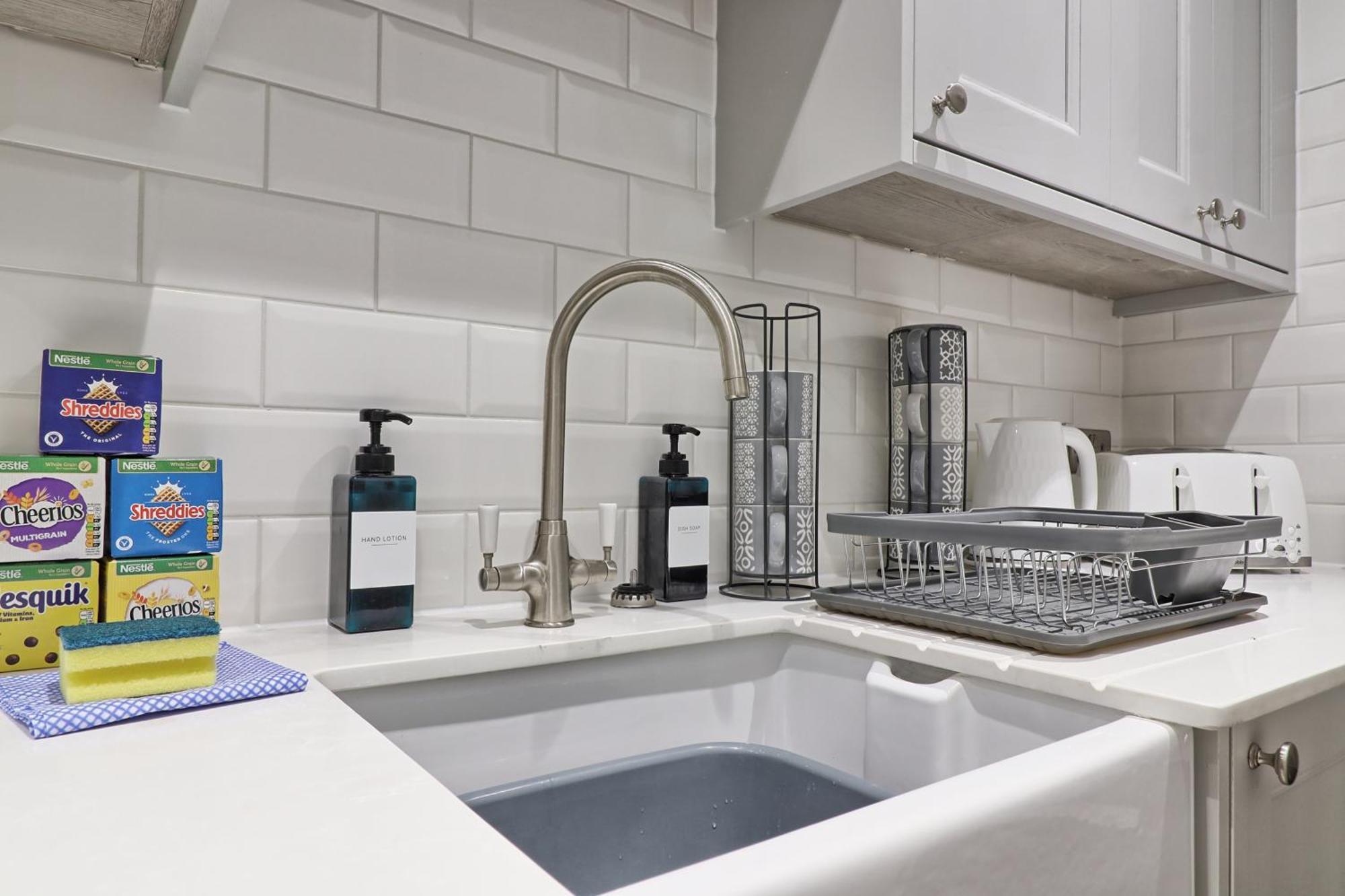 Writtle Massive 4 Bedroom Apartment With Parking In Gorgeous Countryside Location & Short Drive To Chelmsford City Centre Contractors Welcome Ngoại thất bức ảnh